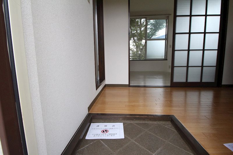 ダモイピア 玄関