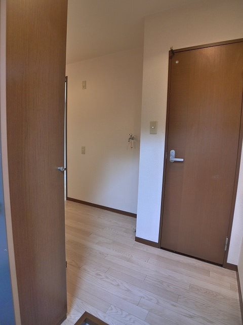 グランシード三晶 玄関