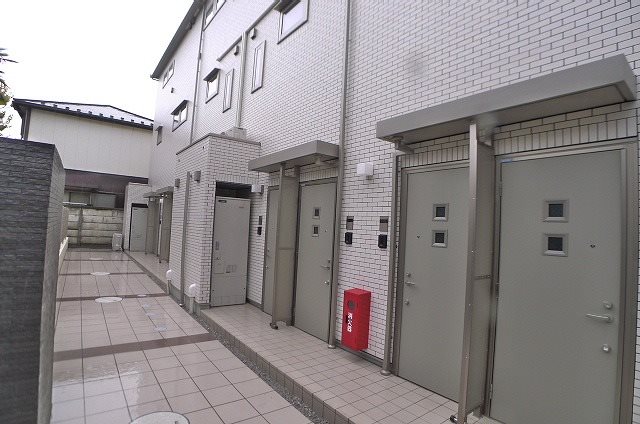 モンテオーロ鷺宮 玄関