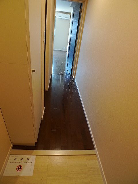 Grandpa-E（グランパイー） 玄関