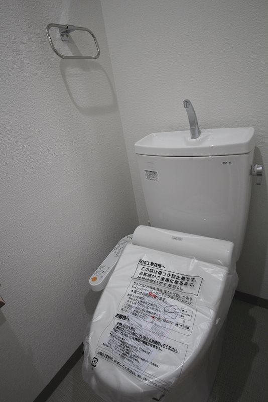 セピア トイレ